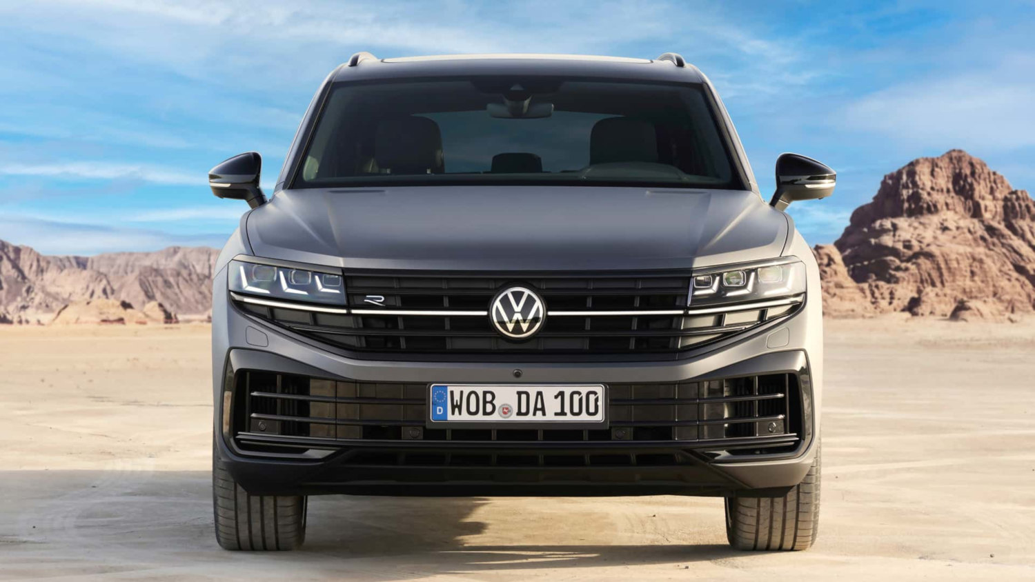 Volkswagen Touareg R Hybrid 2024 SUV Drive